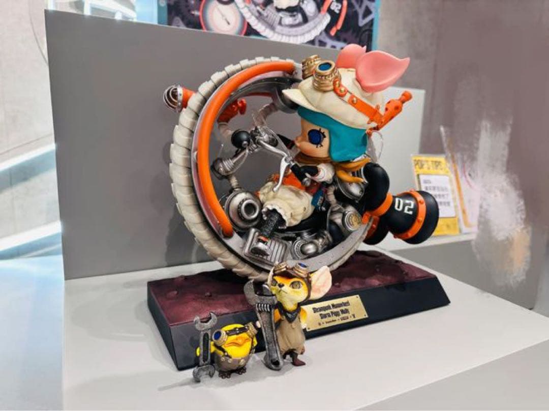 デザイナーズトイ 末那末匠 ポップマート  Molly フィギュア C