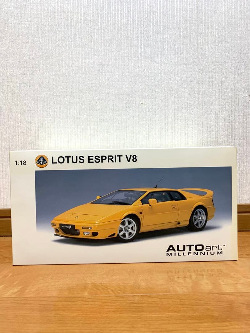 AUTOart Lotus Esprit V8 1:18 イエロー