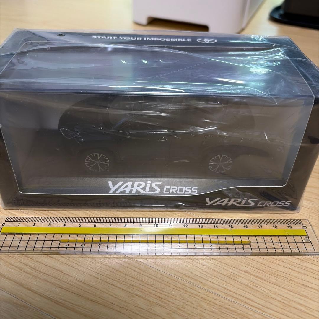 【非売品】ヤリスクロス　ミニカー