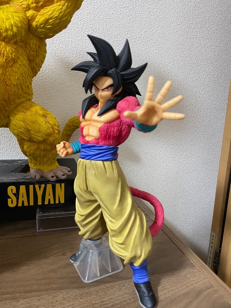 グレイテストサイヤン 黄金大猿、ゴジータ、悟空、ベジータ4体セット➕GTロゴ