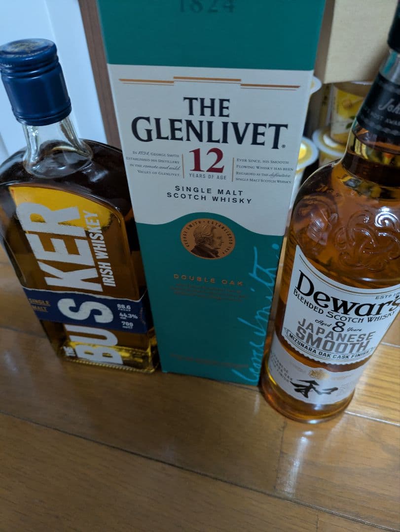 デュワーズ Japanese Smooth 8年、グレンリベット12年、バスカー