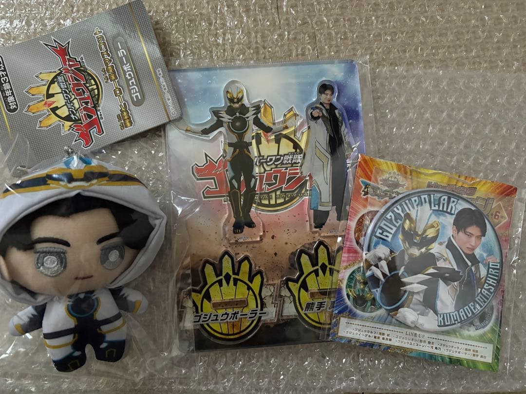 ゴジュウポーラー　熊手真白　缶バッジ　アクリルスタンド　セット