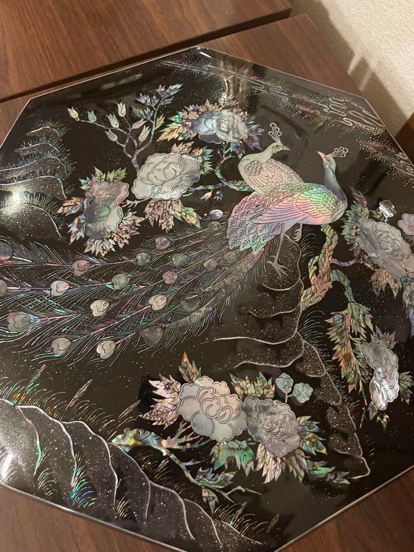 孔雀模様の八角形一段重箱　螺鈿細工 八角形 菓子器