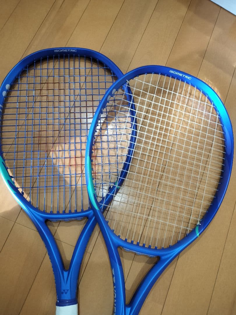 現行モデル　YONEX EZONE 110 テニスラケット