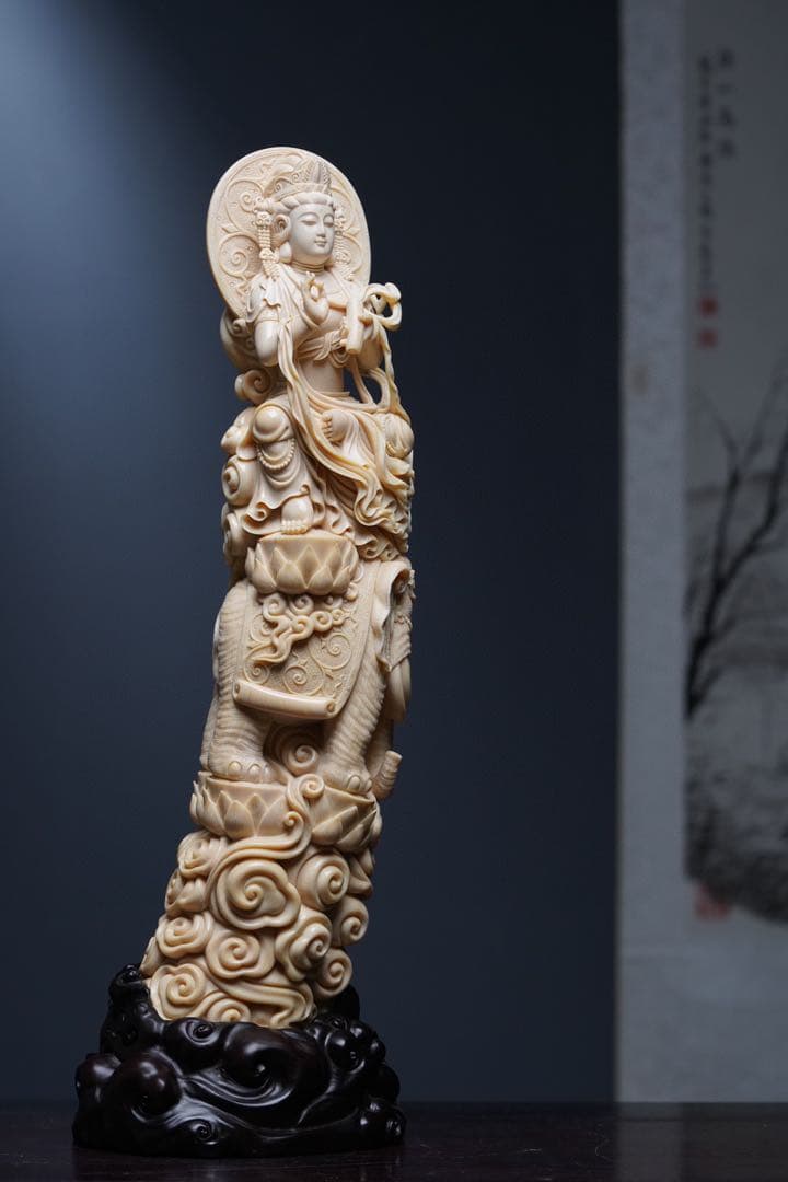 天然マンモス牙美しい手作り彫刻普賢菩薩 置物