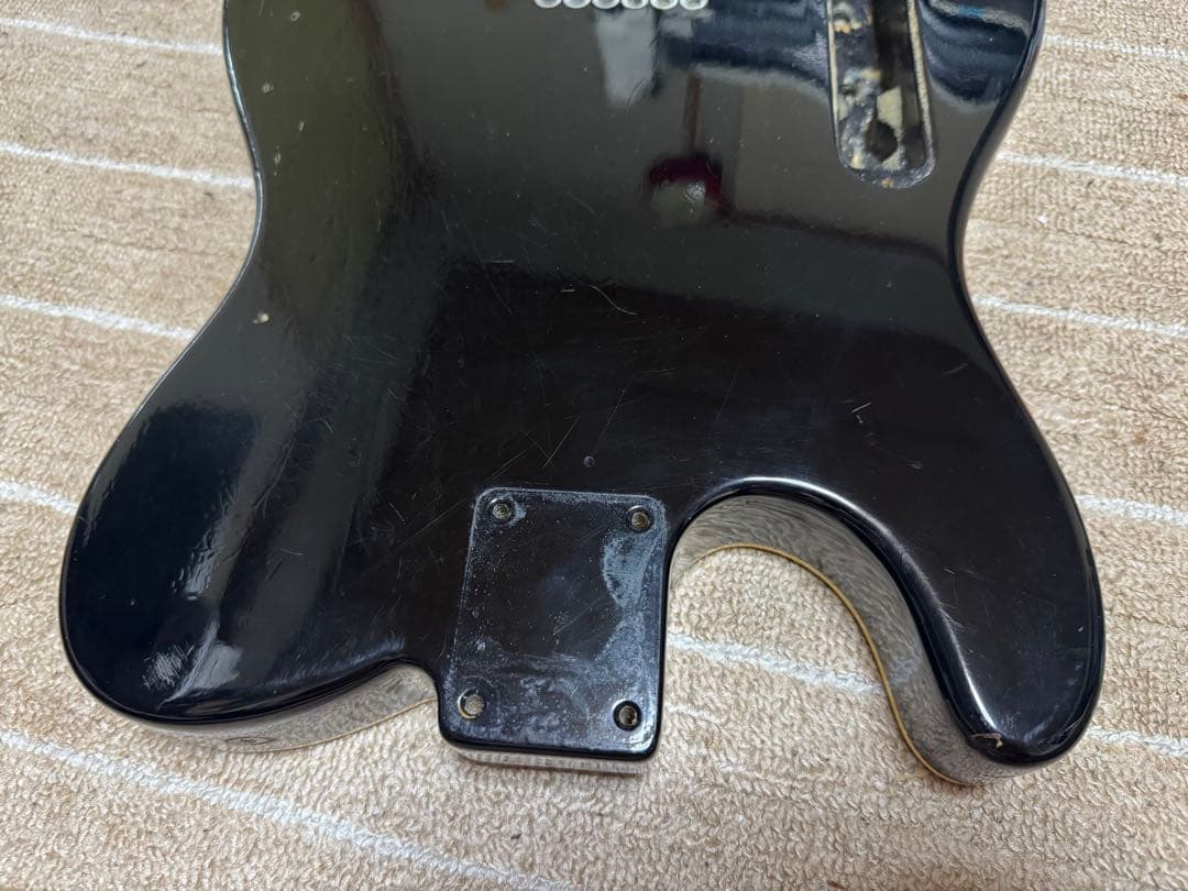 TEJ70か75のボディーのみ　フェルナンデス　幾何学模様ライン入り