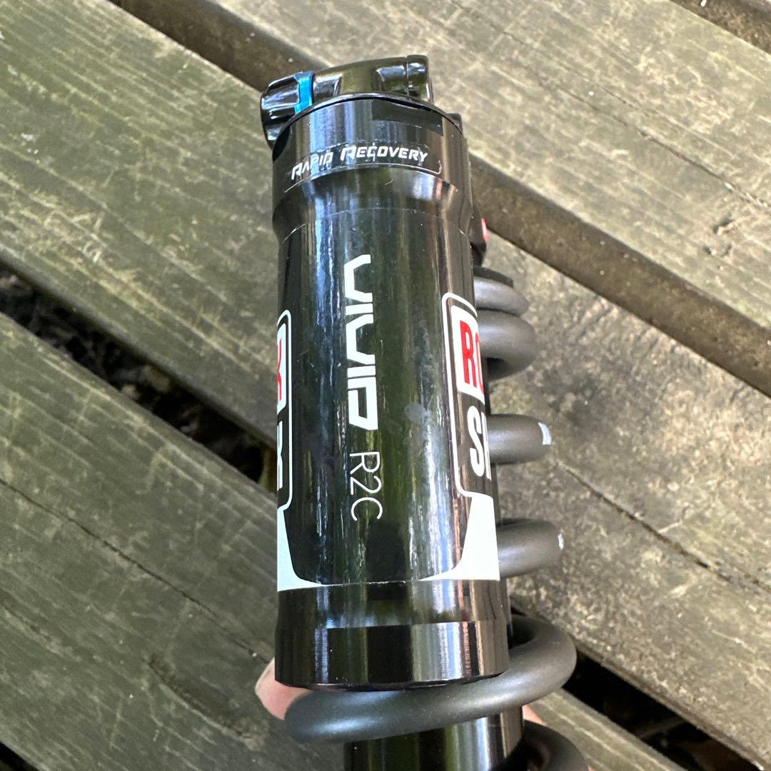 パーツ ROCKSHOX VIVID R2C USED
