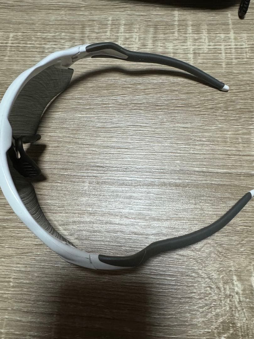 Oakley スポーツ用サングラス ホワイト