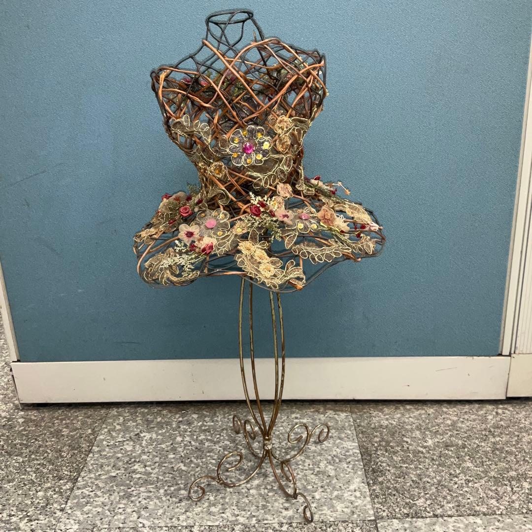 バレエ　アート　バレエチュチュ　ディスプレイ　アイアンオブジェ