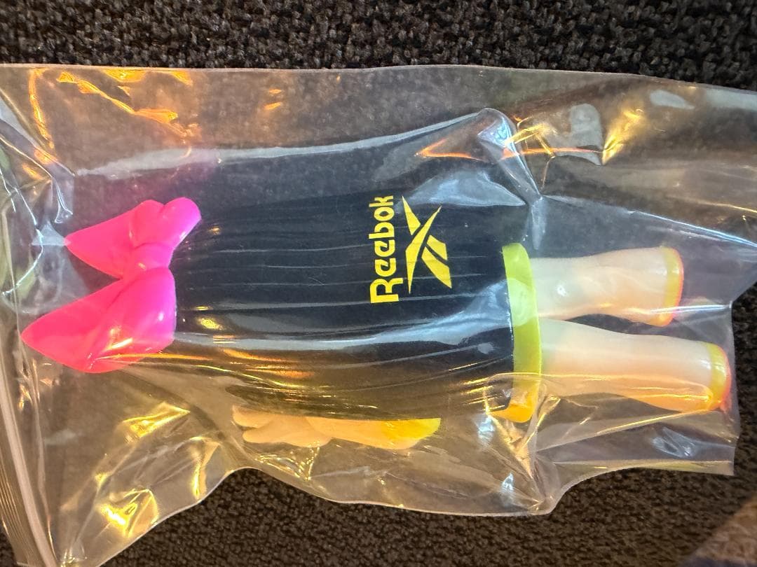 Reebok × grape brain にぎるちゃん 2体＆カード ソフビ