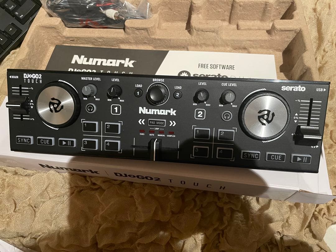 Numark DJ2GO2 TOUCH DJコントローラー