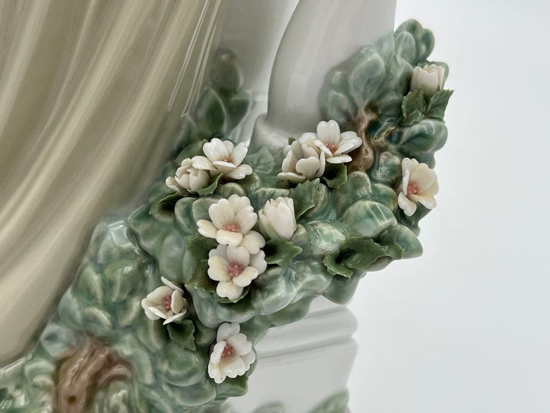 リヤドロ　輝く時