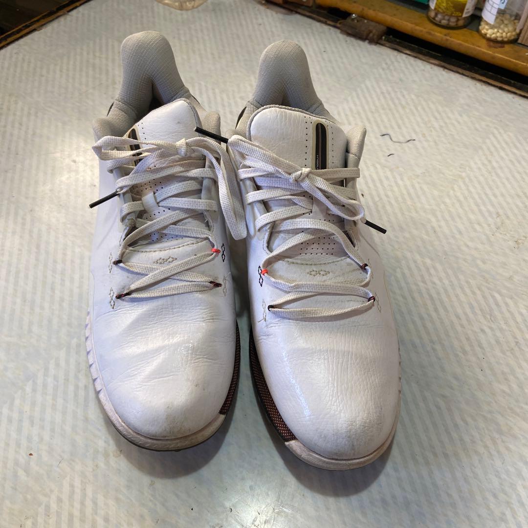 Under Armour ゴルフシューズ ホワイト