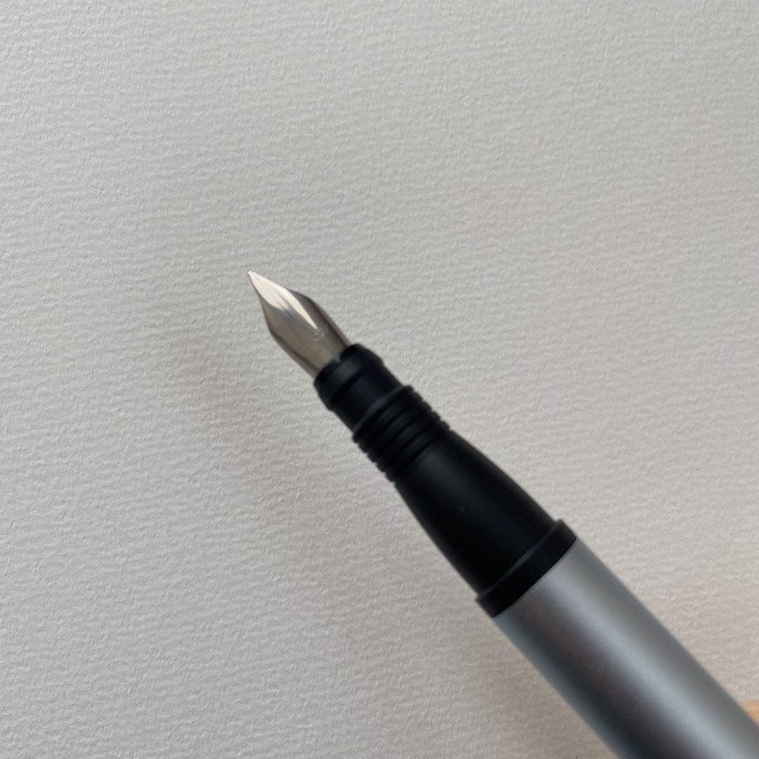 ZOOM OBJECT TOMBOW シルバー　廃盤品　ケース付き　美品　未使用