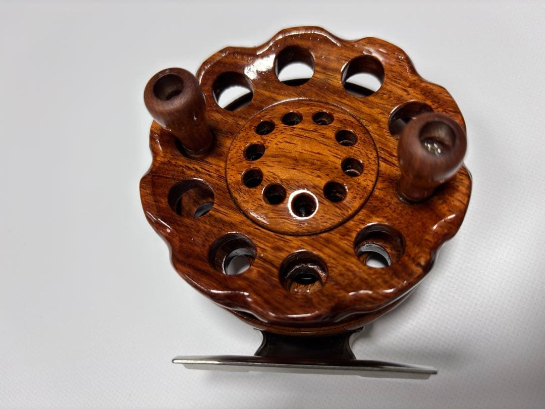 木製タイコリール（大倉屋　花梨 FPR-25スタンド）