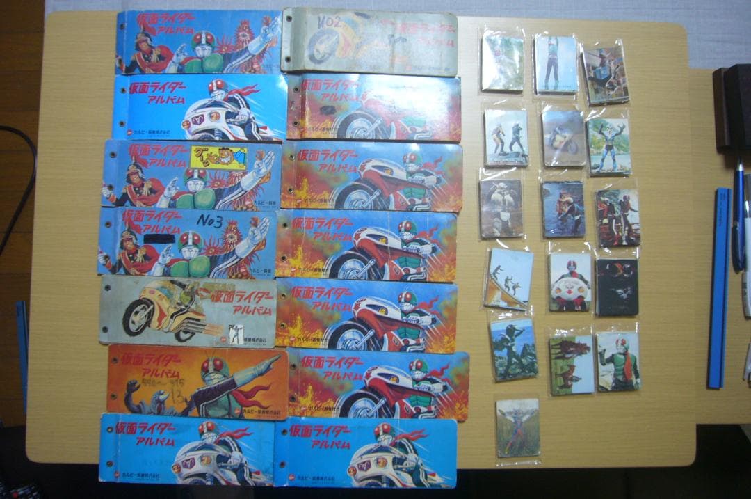 最終値下★旧カルビー仮面ライダーカード約６００枚、アルバム1４冊＋復刻版５４９枚