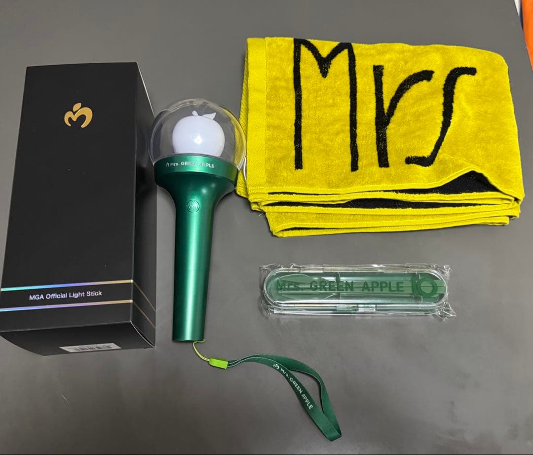 Mrs. GREEN APPLE ペンライト、タオル、フォークセット、バッチ