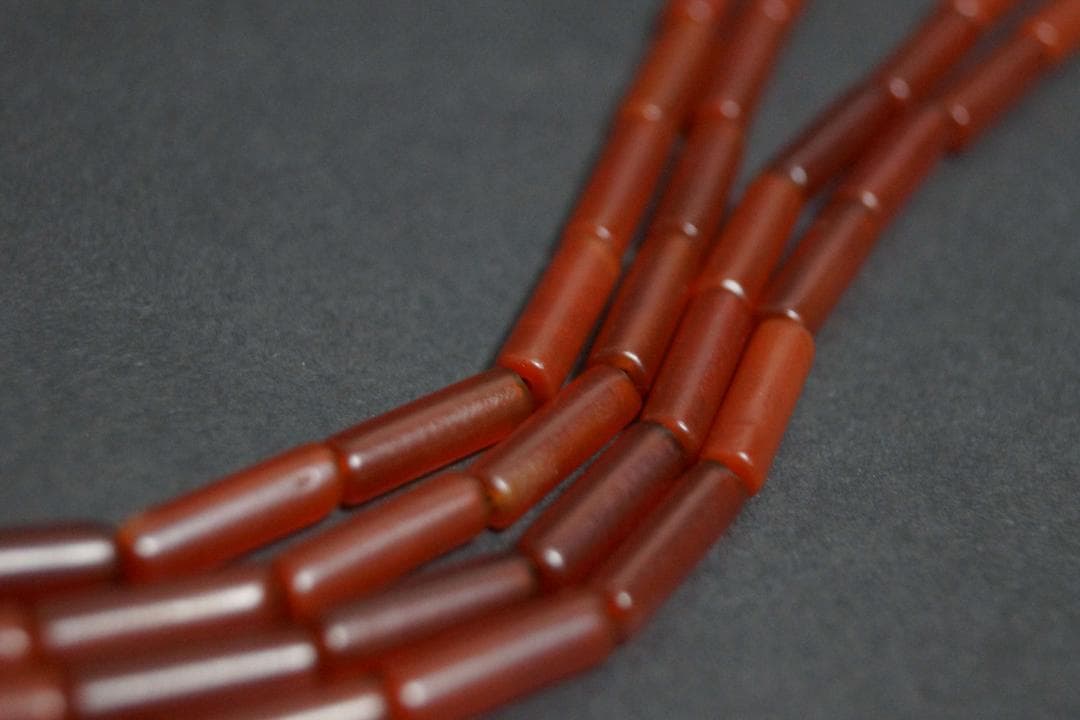 オールドDziビーズアンティーク カーネリアン管玉(50個) マーラーネックレス