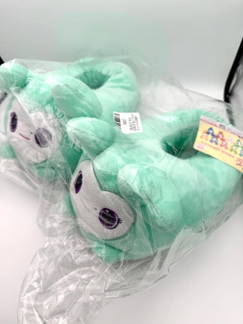 TWICE LOVERYS ミナ　ぬいぐるみスリッパセット　gigo