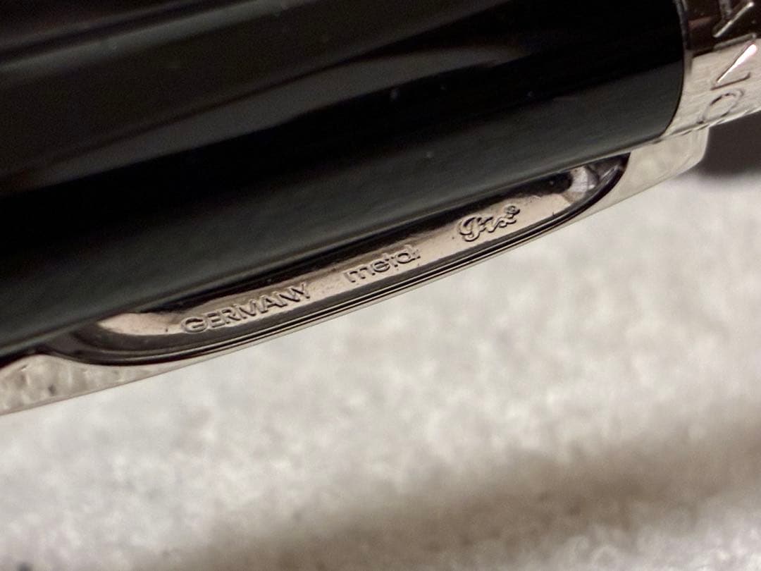 ◾️モンブラン◾️スターウォーカーボールペン◾️ミッドナイトナイトブラック◾️新品インク