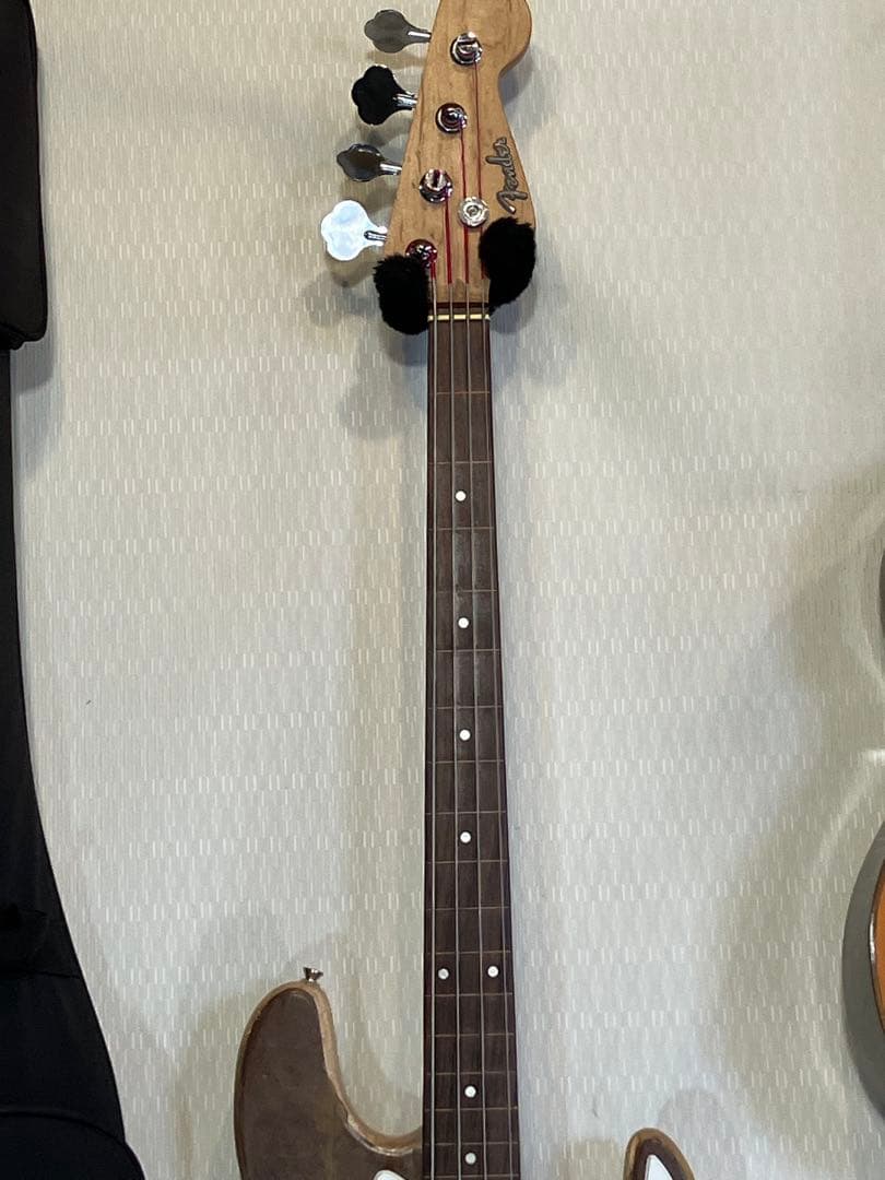 フレットレス・ジャズべタイプのレリック仕様！ギクケース付きます。