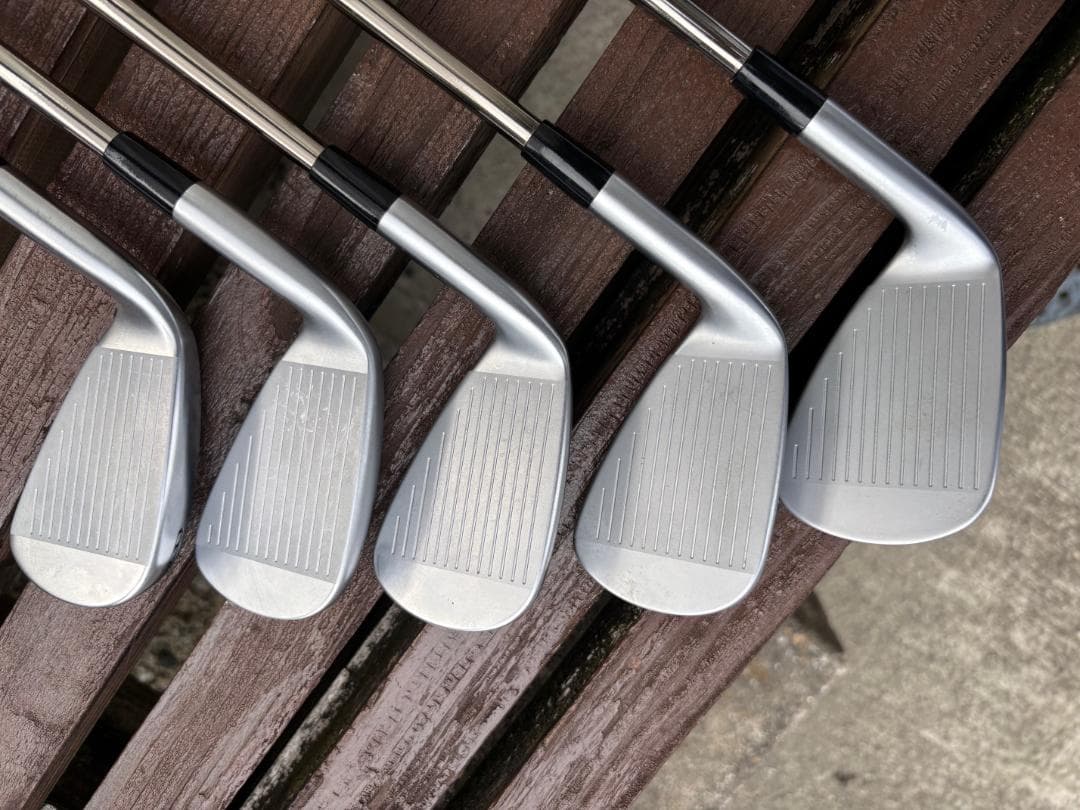 ミズノJPX925ホットメタル　アイアンセット5本