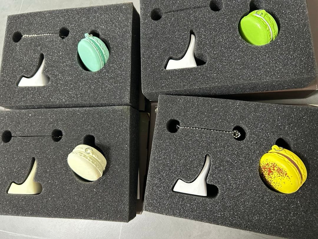 幻の40色目　マカロンデザイントラベルウォッチ　蛍光色　DOMOTO 激レア