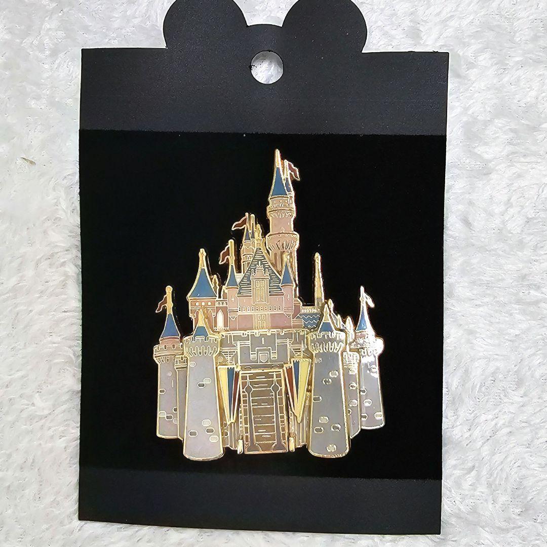 Disney WDWキャスト限定 DLR眠れる森の美女の城 ピンバッジ