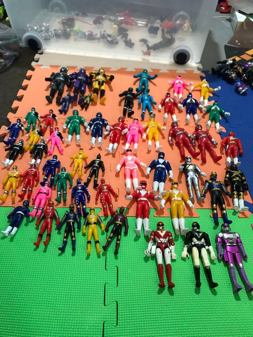 戦隊モノ　ヒーロー　ソフビ　フィギュア　セット