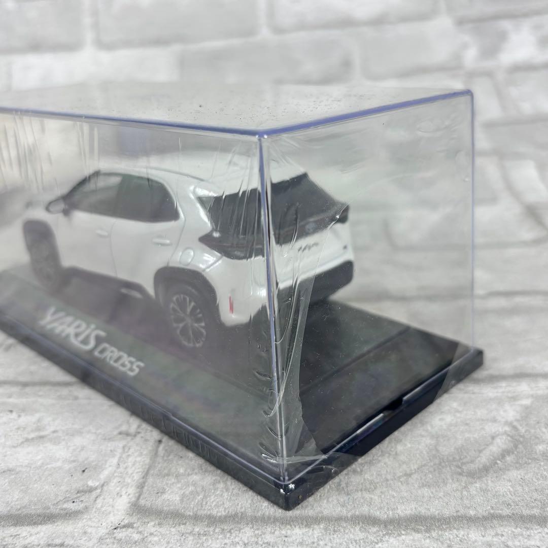 トヨタ ヤリスクロス 1/30スケール ダイキャスト製ミニカー