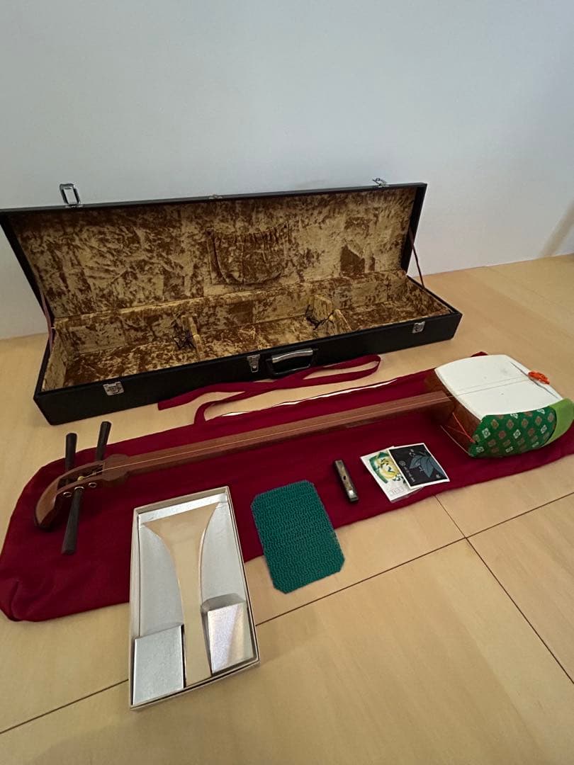 長唄　三味線本体 ケース付き