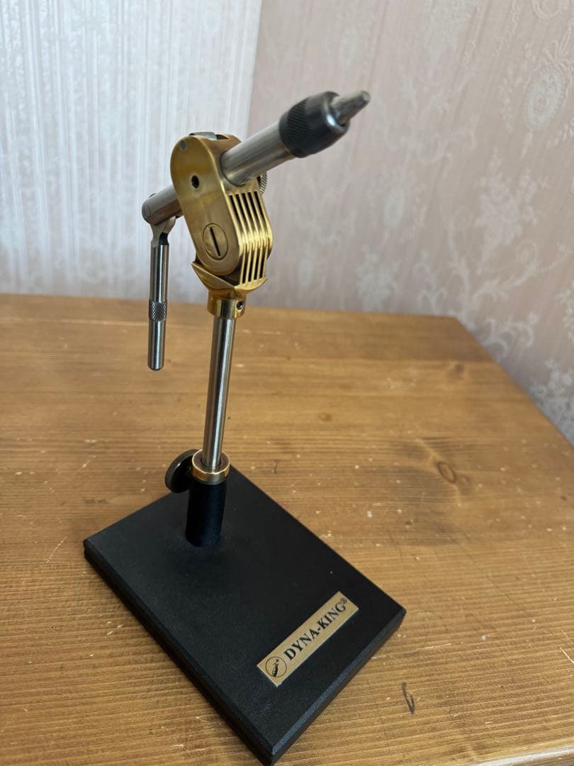 DYNA-KING フライタイイングツール