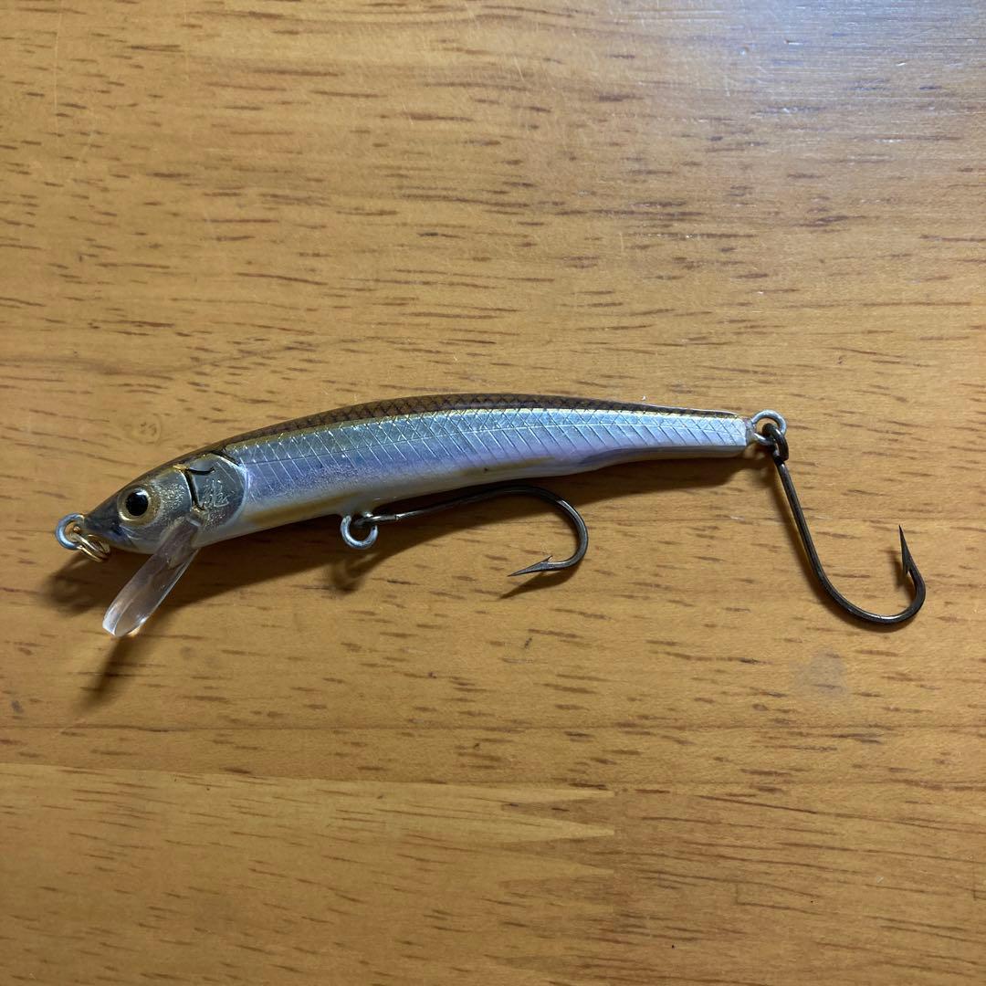 渓流でもウッドベイトミノー。