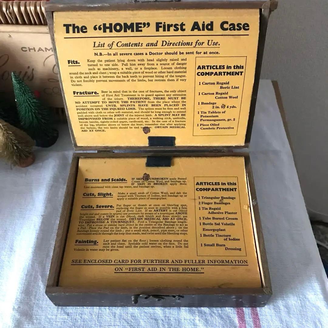 イギリスアンティーク　ファーストエイドケース　Boots 救急箱　ボックス