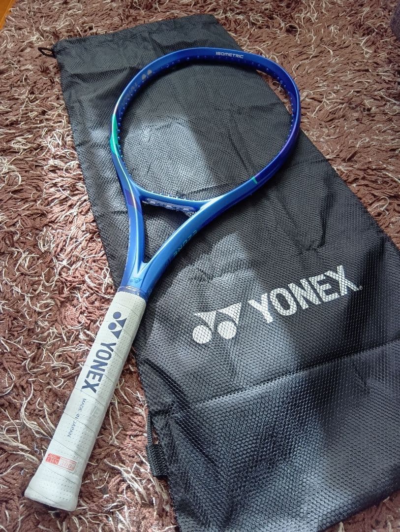 新品未使用2025年モデル YONEX EZONE 100