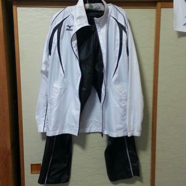 ミズノ ウィンブレ