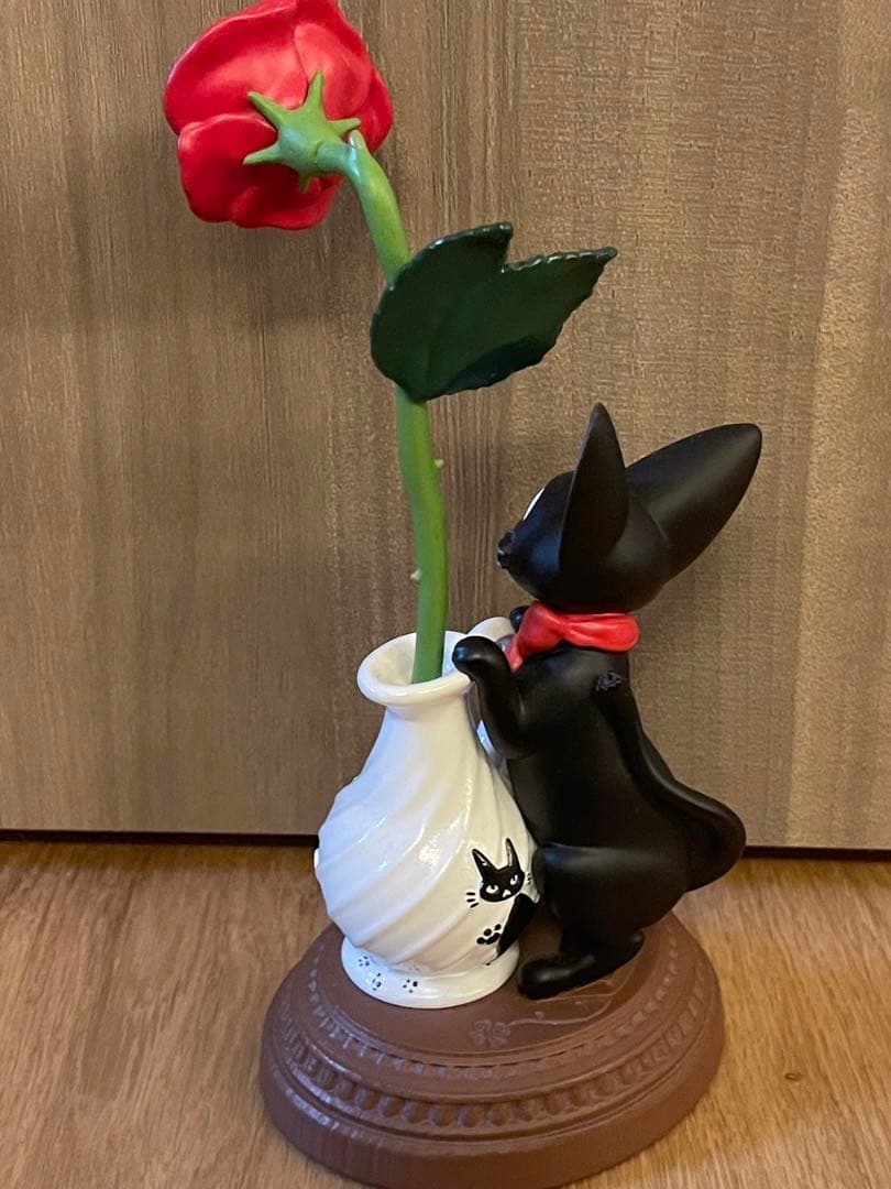 魔女の宅急便 ジジ　廃盤　2022年カレンダー 一輪のバラ