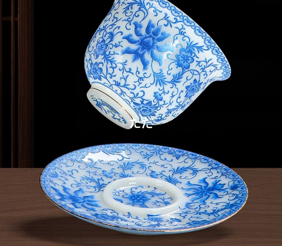 中国茶器 磁器 纏枝蓮三才蓋碗 茶碗 茶道具 新品未使用