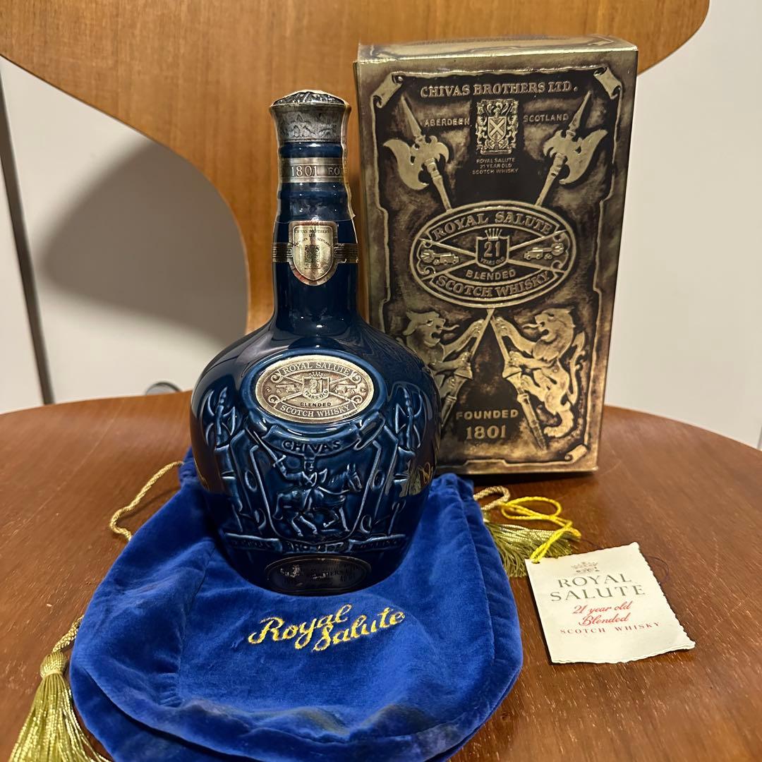 ロイヤルサルート21年　青陶器　巾着付き　スコッチ　古酒 al36
