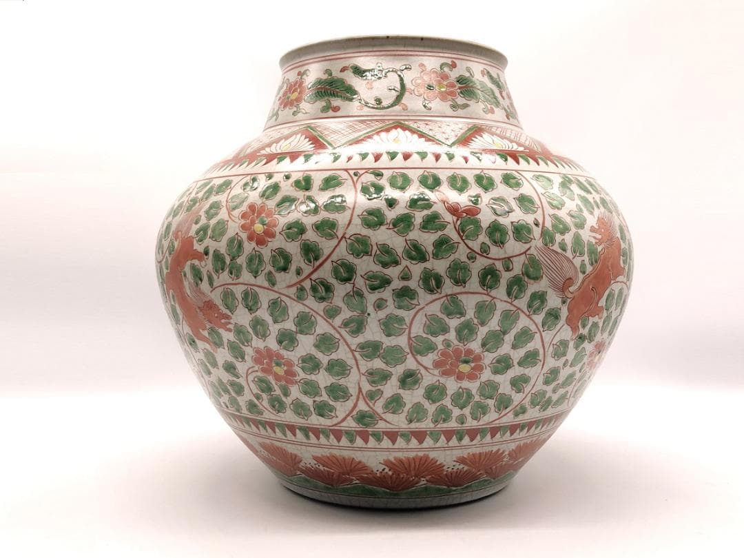 【 獅子草花文寸胴壺 】　倣宋赤絵　九谷骨董