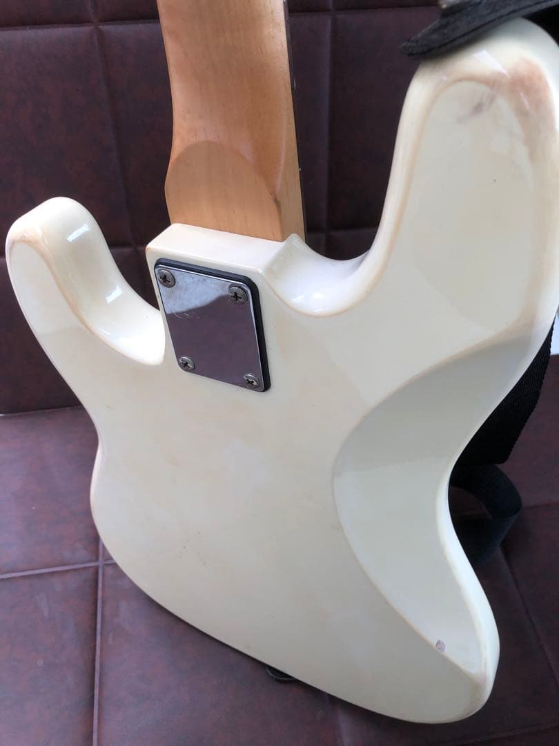 Legend by Aria Pro II エレキギター (J099)