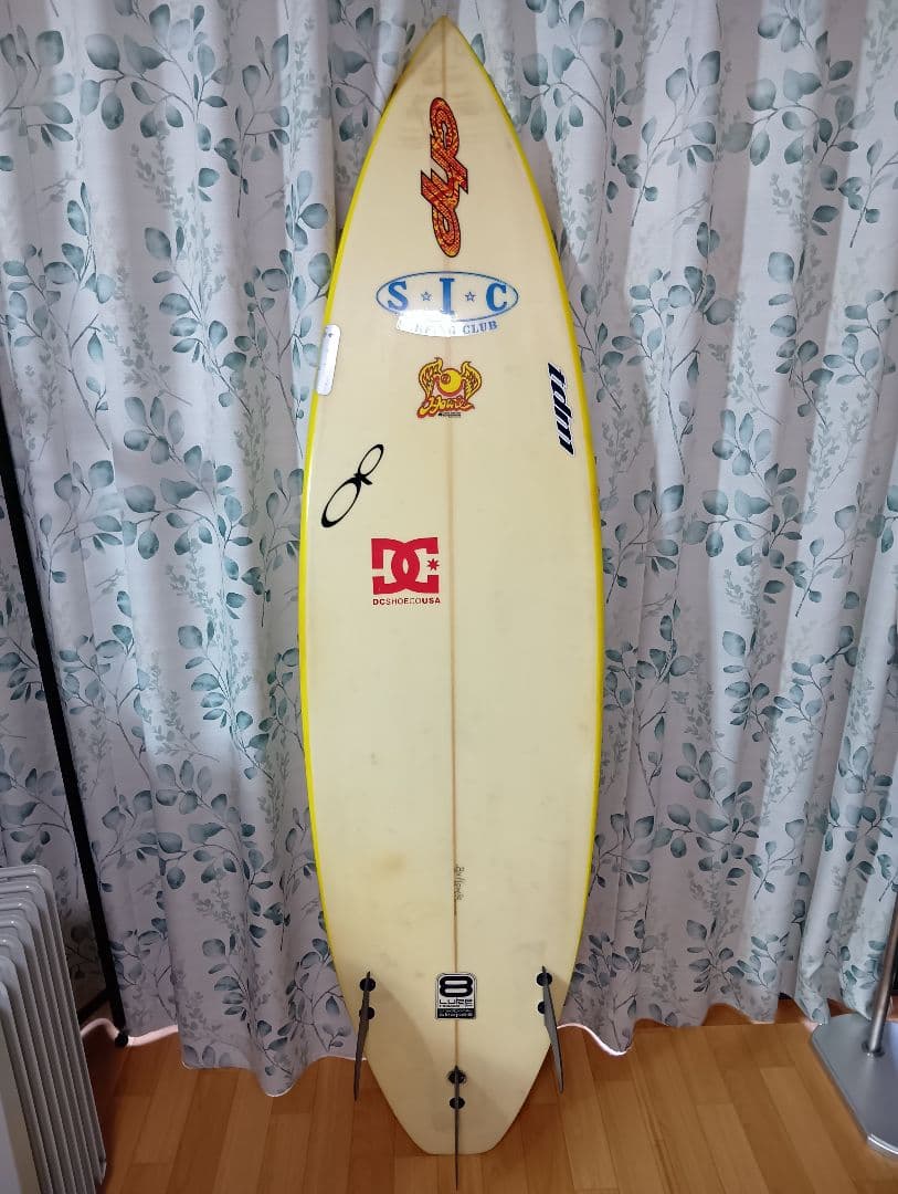 【引き取り可】サーフボード Luke Howard Shapes フィン付