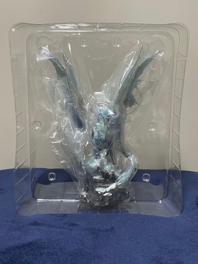 モンスターハンター　ワールドアイスボーン イヴェルカーナ　特典フィギュア