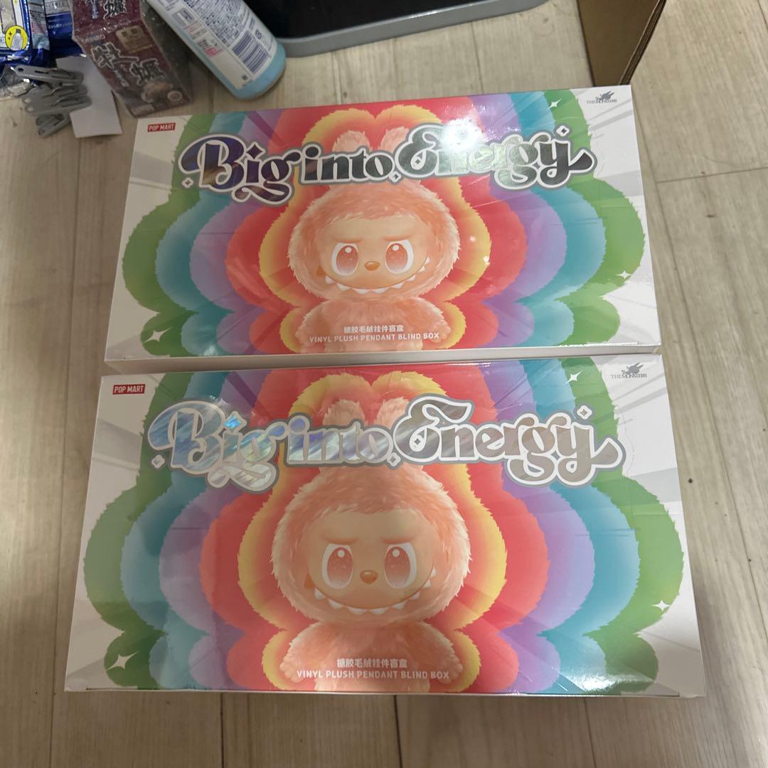 ポップマート ラブブ Big into Energy ぬいぐるみ