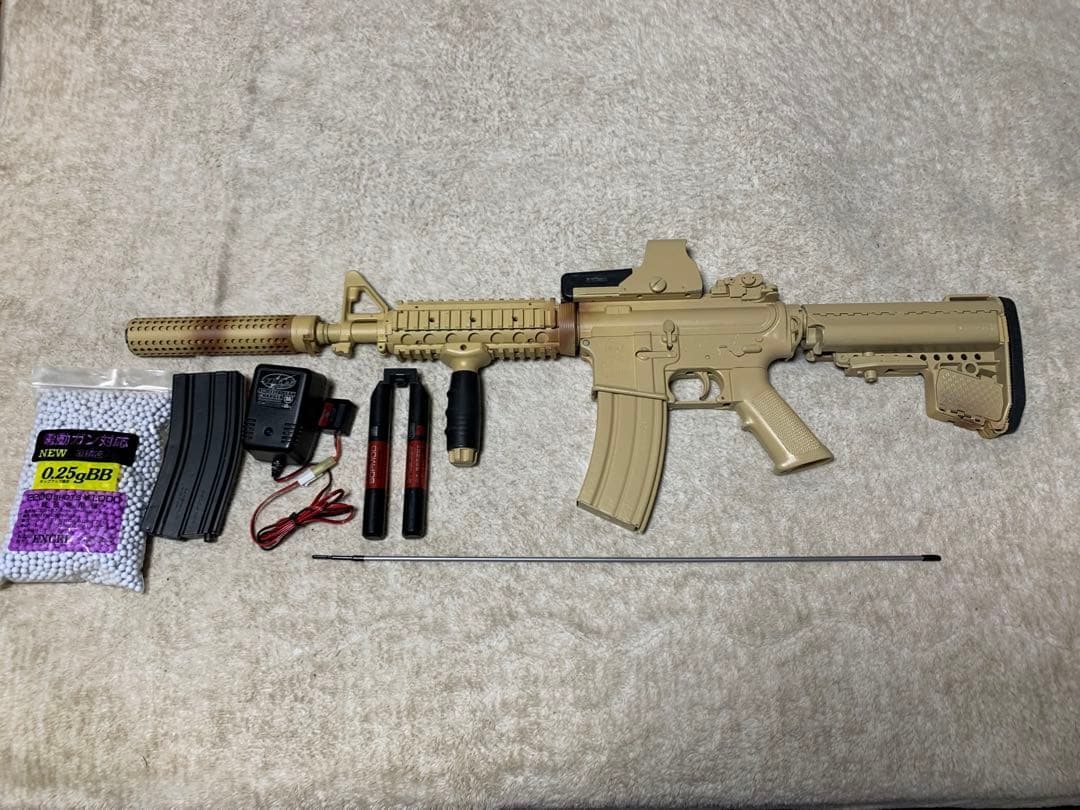 東京マルイ 次世代電動ガン M4A1 CQB-R カスタム付 属品多数