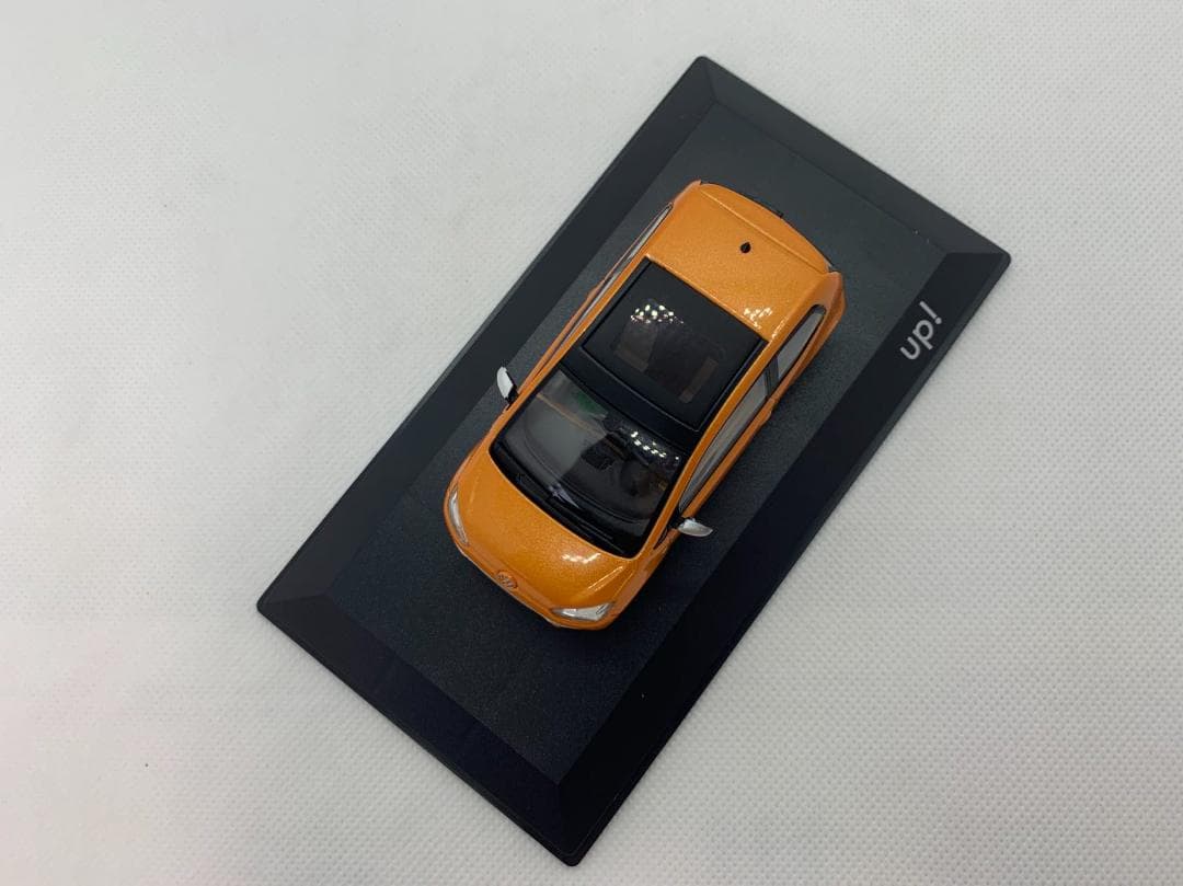 502-401 1/43 フォルクスワーゲン アップ VW UP！ オレンジ