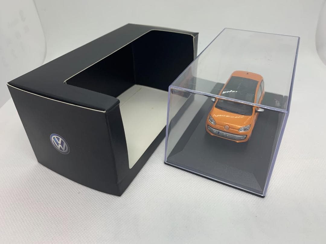502-401 1/43 フォルクスワーゲン アップ VW UP！ オレンジ