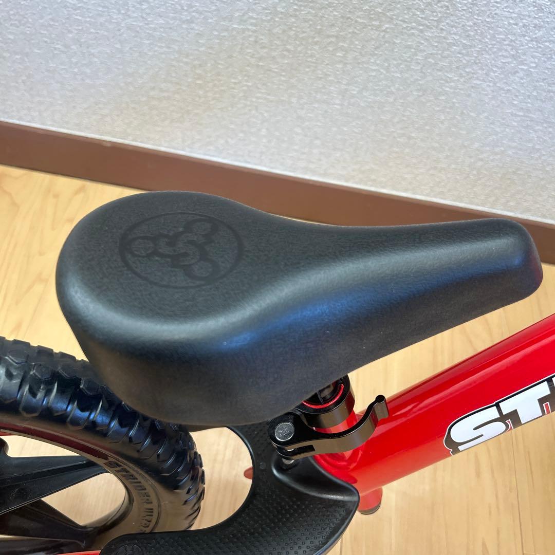 【美品】ストライダー スポーツモデル 12インチ　日本正規品　レッド
