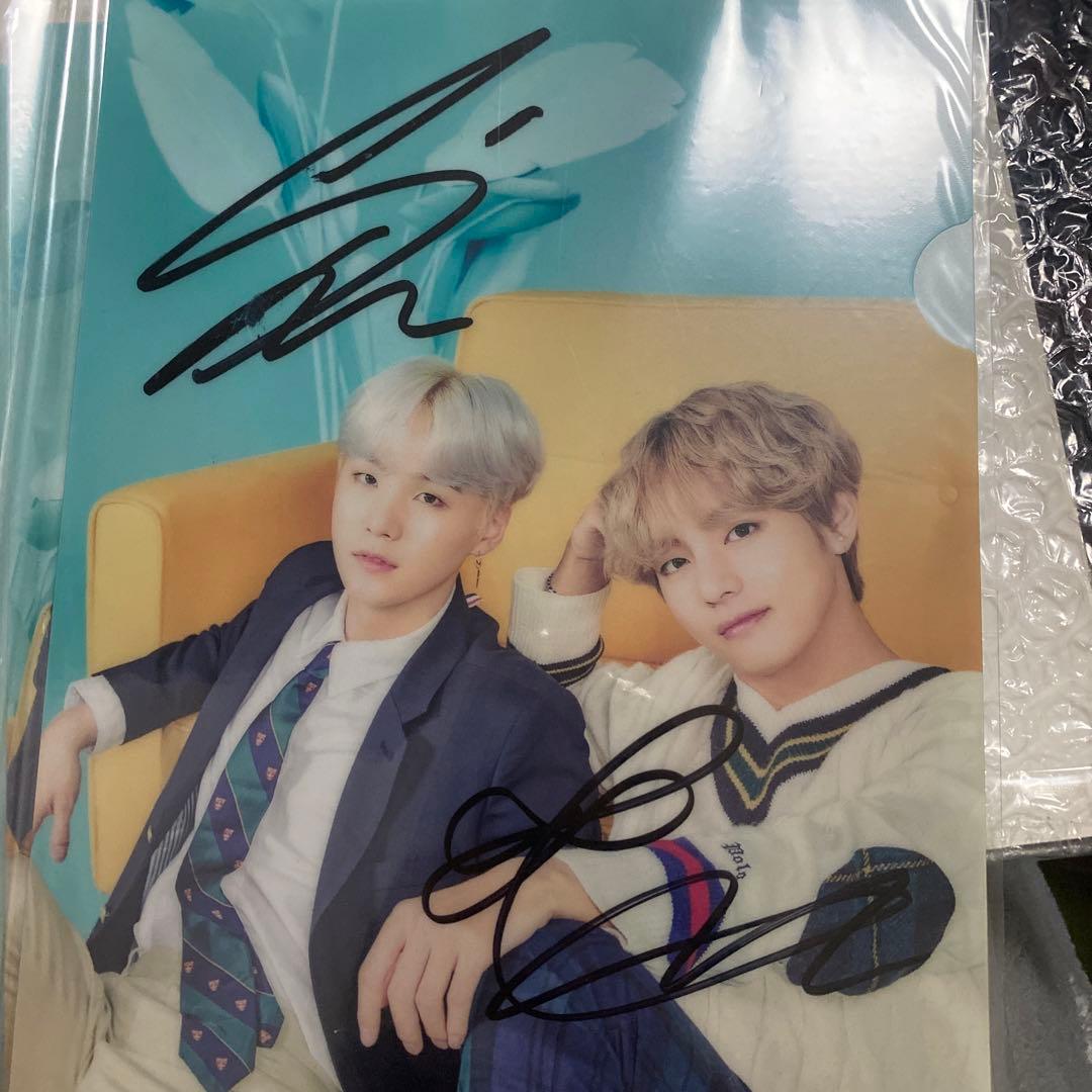 防弾少年団　BTS 直筆　サイン入りクリアファイル　テテ　ユンギ