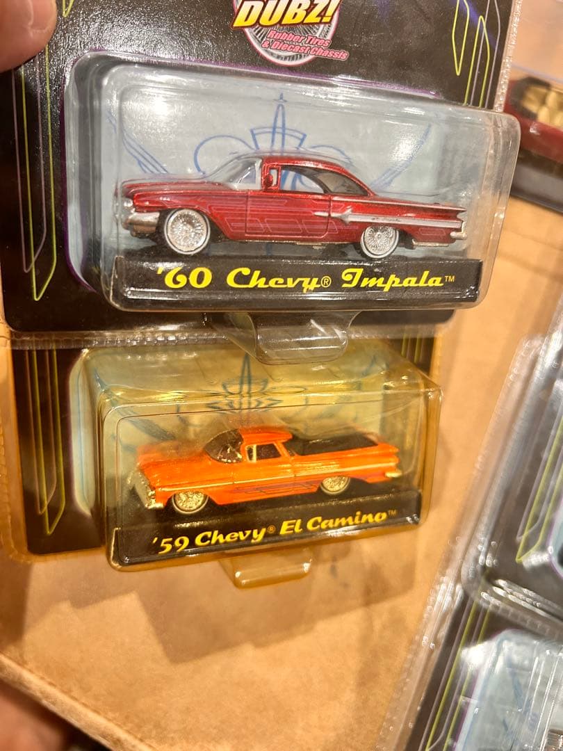 jada toys street low ローライダー　ミニカー　1/64